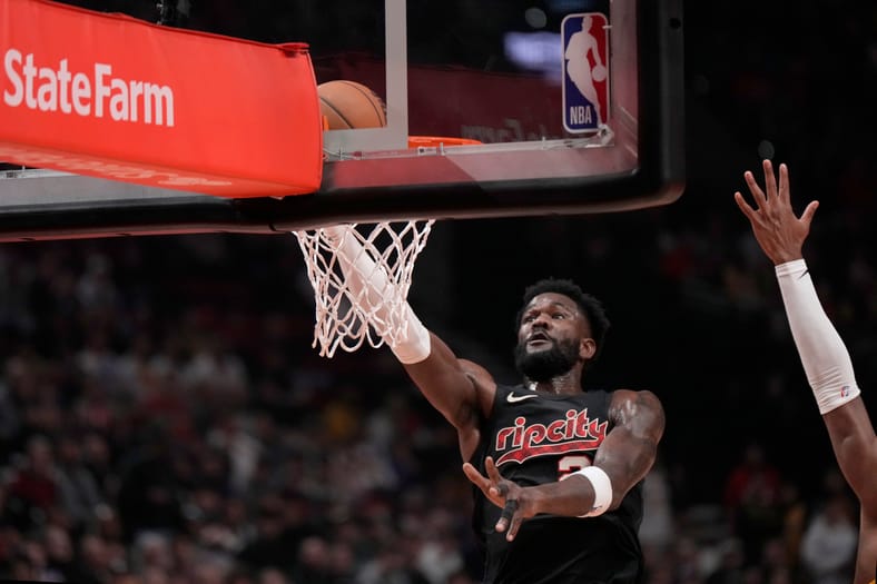 Lakers Will Continue Aggressive Approach Even After Securing Ayton, According To Latest Reporting 3 NBA: Los Angeles Lakers at Portland Trail Blazers