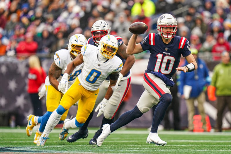NFL: Los Angeles Chargers at New England Patriots