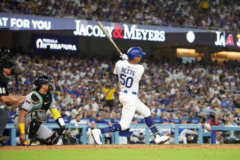 Dodgers Offensive Woes 'Hard To Swallow,' Roberts Names 2 Scapegoats 5 MLB: Arizona Diamondbacks at Los Angeles Dodgers