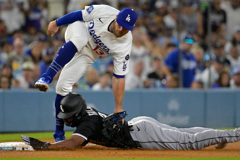 Dodgers Share Injury Updates On 2 Critical Utility Players After Beating Rays 5 MLB: Chicago White Sox at Los Angeles Dodgers