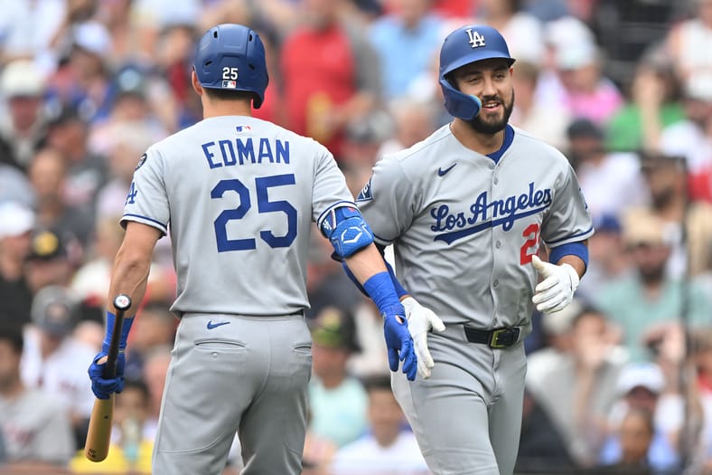 Dodgers Offensive Woes 'Hard To Swallow,' Roberts Names 2 Scapegoats 4 MLB: Los Angeles Dodgers at Boston Red Sox