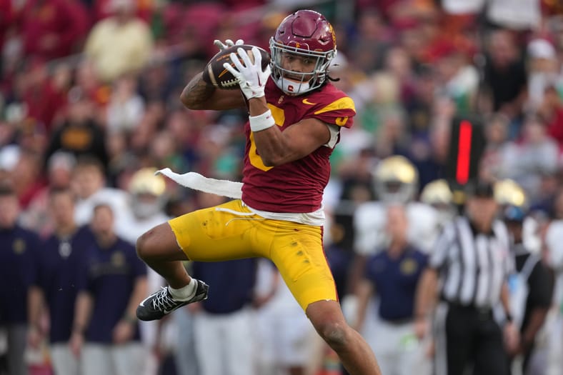 NCAA Football: Notre Dame at USC Trojans