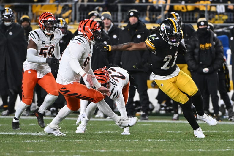 NFL: Cincinnati Bengals at Pittsburgh Steelers