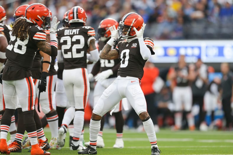 NFL: Cleveland Browns at Los Angeles Rams
