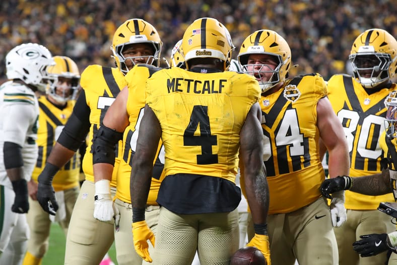 NFL: Green Bay Packers at Pittsburgh Steelers