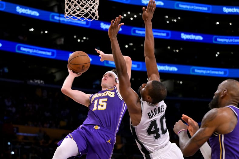 NBA: San Antonio Spurs at Los Angeles Lakers