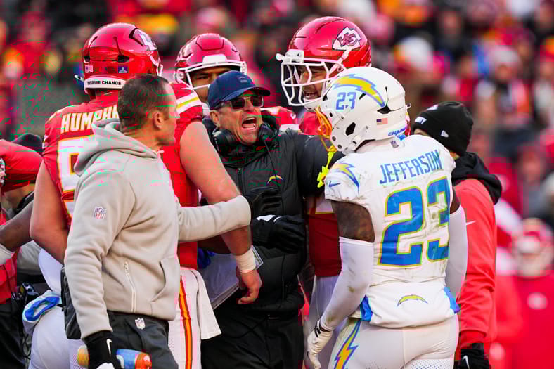 NFL: Los Angeles Chargers at Kansas City Chiefs