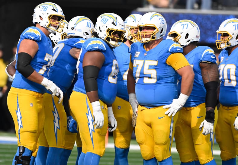 NFL: Tennessee Titans at Los Angeles Chargers | Bradley Bozeman