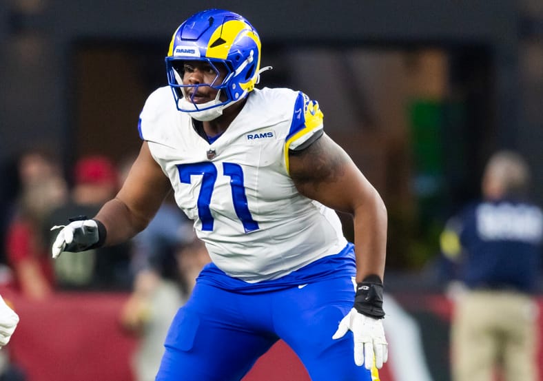 Rams' Offensive Pillar Steps Away After 11 Seasons 4 NFL: Los Angeles Rams at Arizona Cardinals