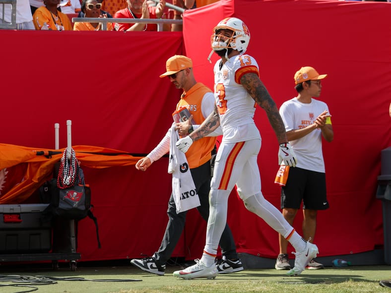 Buccaneers Share New Mike Evans Injury Update After Brutal Fall 3 NFL: New York Jets at Tampa Bay Buccaneers Mike Evans