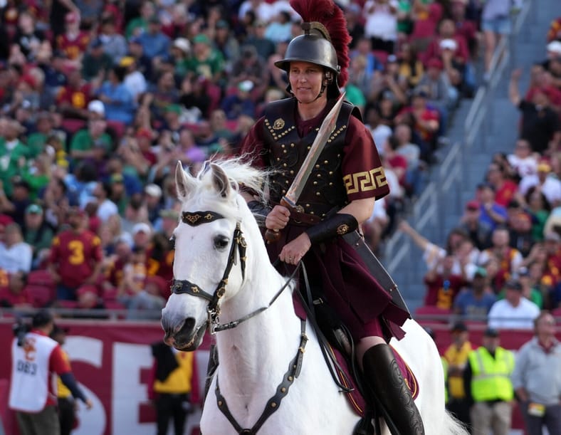 NCAA Football: Notre Dame at USC Football
