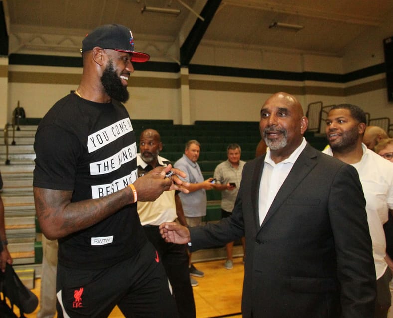 Uncertainty Now Building, LeBron James’ Lakers Future in Spotlight as Opener Looms 4 Syndication: Akron Beacon Journal