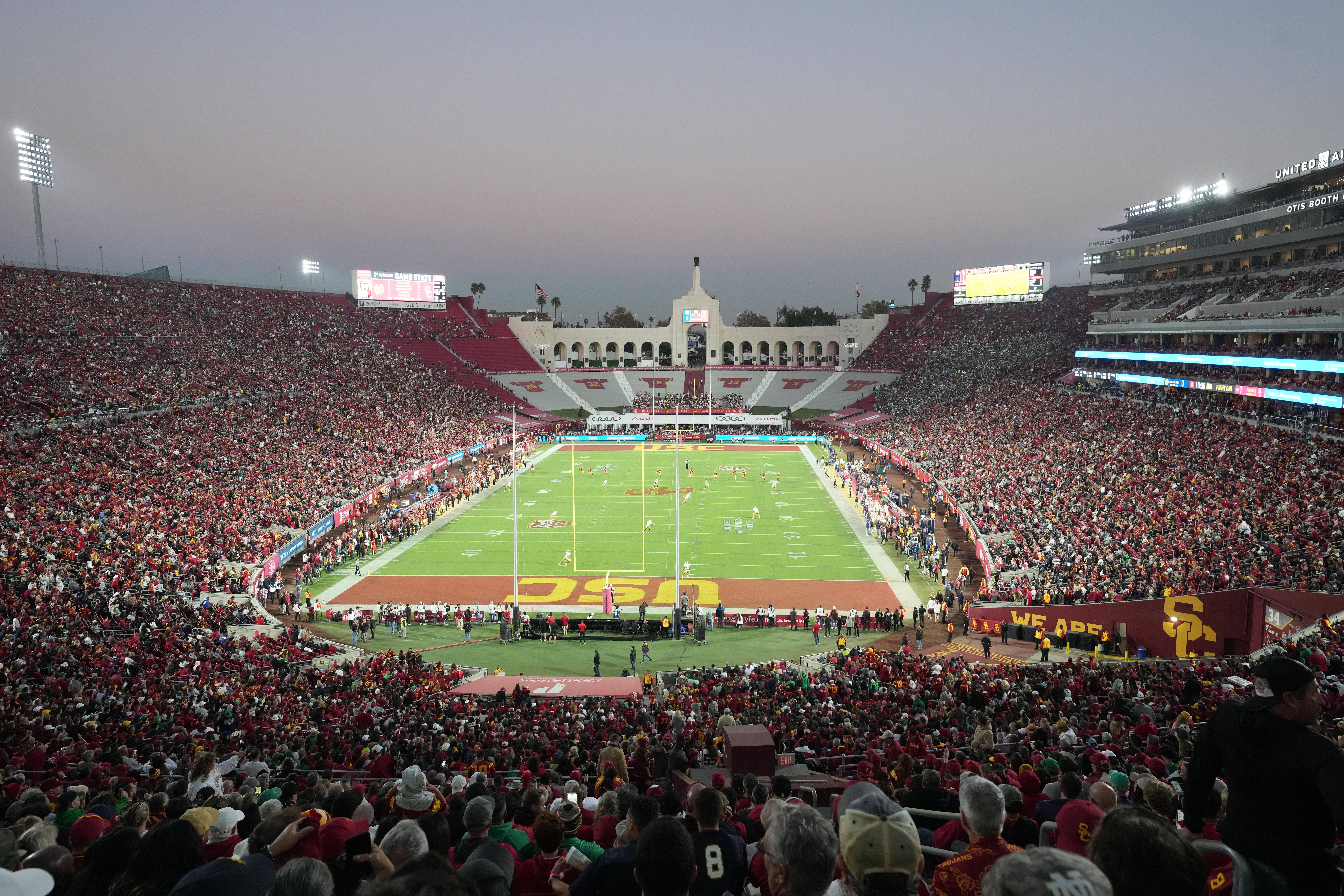 NCAA Football: Notre Dame at Southern California