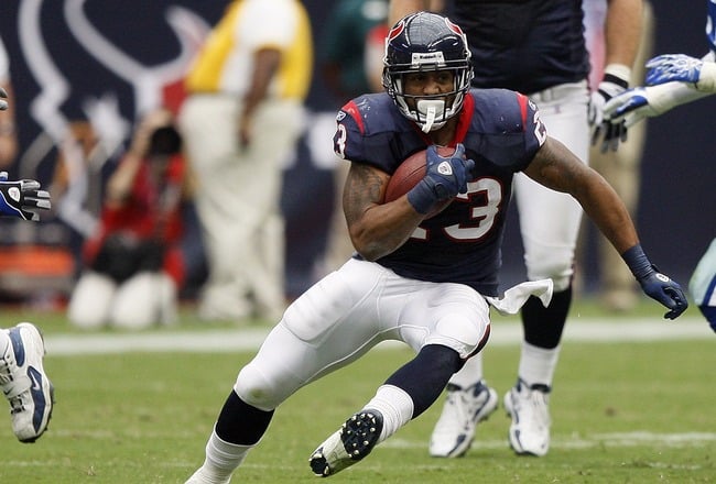 RB Arian Foster Signs With Dolphins