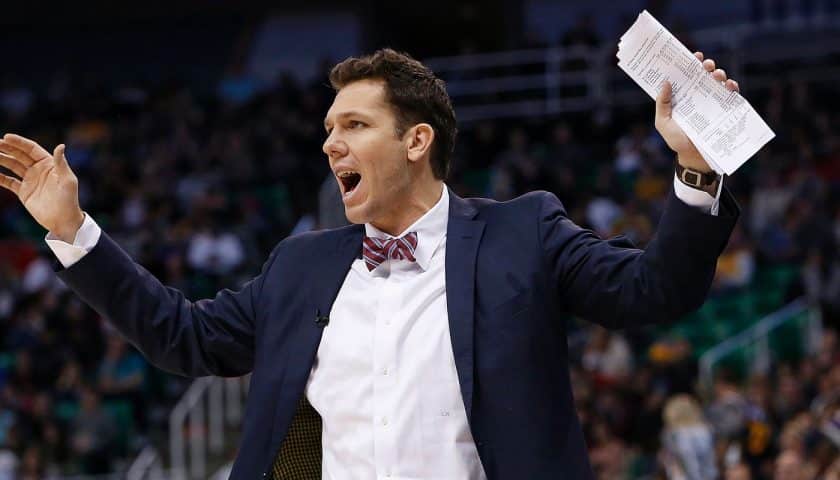 Los Angeles Lakers Crush Warriors Without LeBron James On Christmas, Can’t Close Out in The Fourth Quarter Against the Kings 3 Luke Walton
