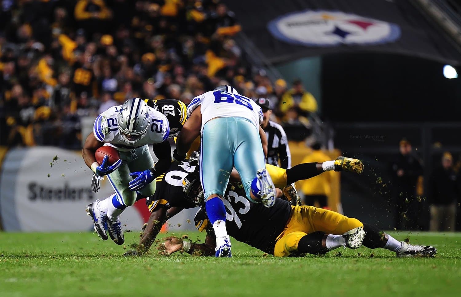 Dallas Cowboys Running Back Ezekiel Elliott. Photo Credit: Brook Ward | Under Creative Commons License