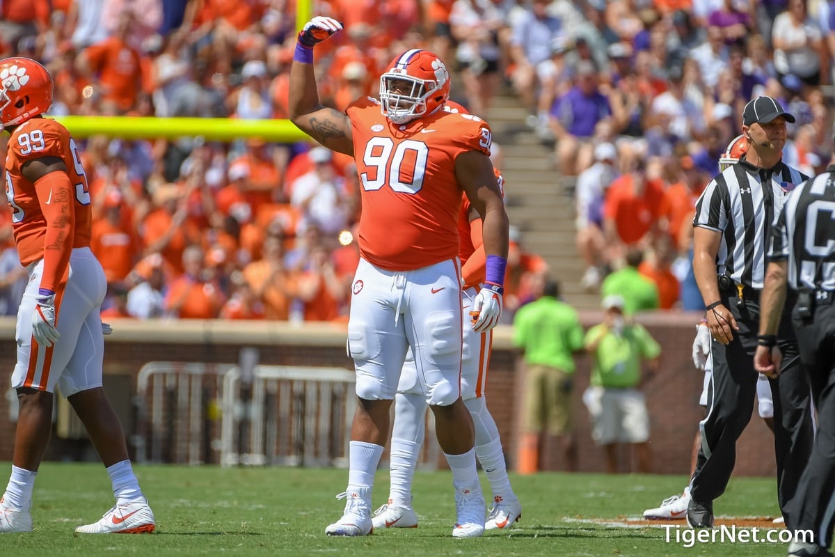 Who Are The Giants Players The Rams Need To Focus On 3 New York Giants Defensive Lineman Dexter Lawrence. Photo Credit: TigerNet.com | Under Creative Commons License