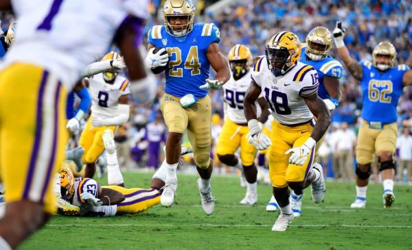 UCLA Football Soars Into The AP Top 25 3 UCLA