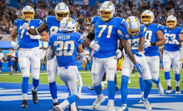 Winners And Losers From The Chargers Week 11 Victory Against The Steelers 3 Ekeler