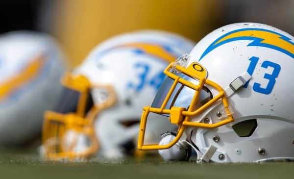 Chargers X-Factors Vs. Eagles 3 Helmets1