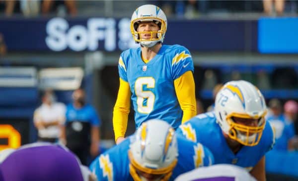 Winners And Losers From The Chargers Week 10 Loss To The Vikings 3 Hopkins