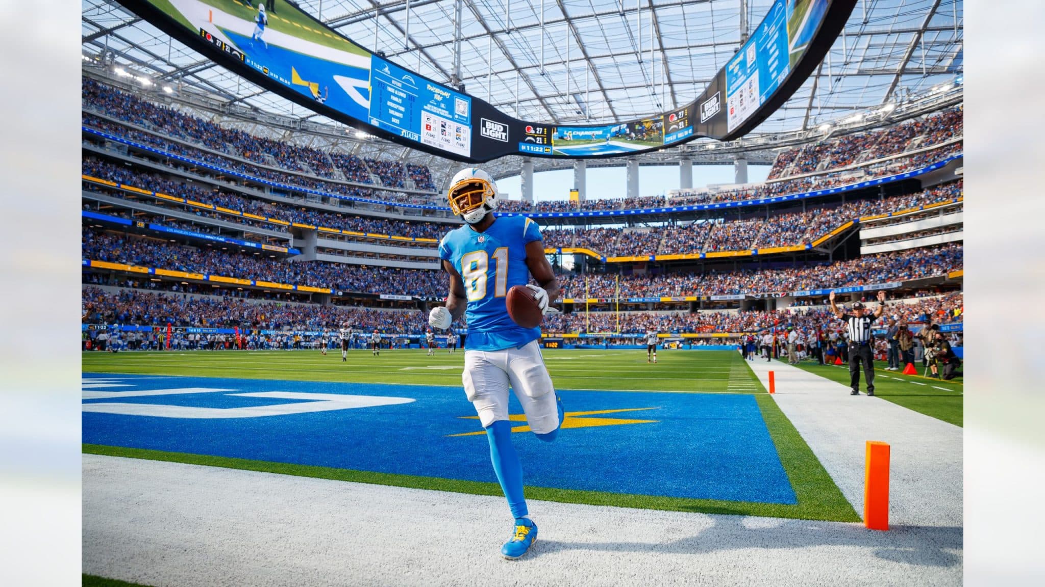 Should The Los Angeles Chargers Bring Back Mike Williams? 3 Williams 1 scaled