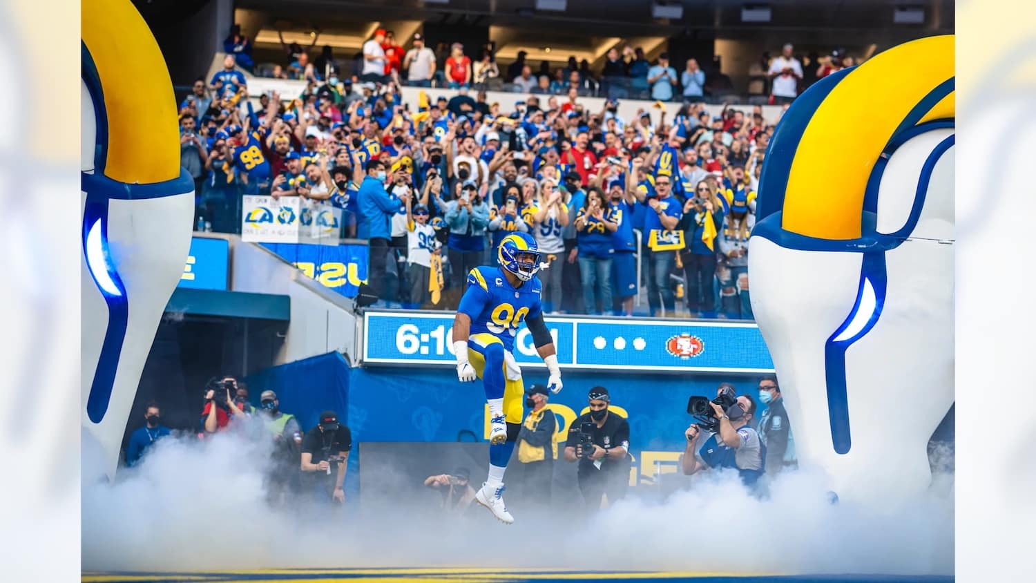 Will Miller And Donald Resemble Miller And Ware From Super Bowl 50? 3 Aaron Donald Running Out Of The Tunnel At SoFi Stadium. Photo Credit: Brevin Townsell | LA Rams
