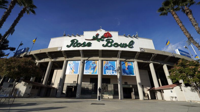 What To Watch For: UCLA vs. NC Central 1 NCAA Football: Southern California at UCLA
