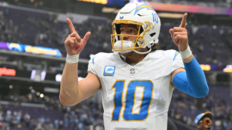 NFL: Los Angeles Chargers at Minnesota Vikings