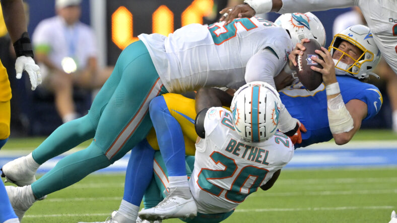 Chargers vs. Vikings Deep Dive: Two 0-2 Teams- Bad In Different Ways 3 NFL: Miami Dolphins at Los Angeles Chargers