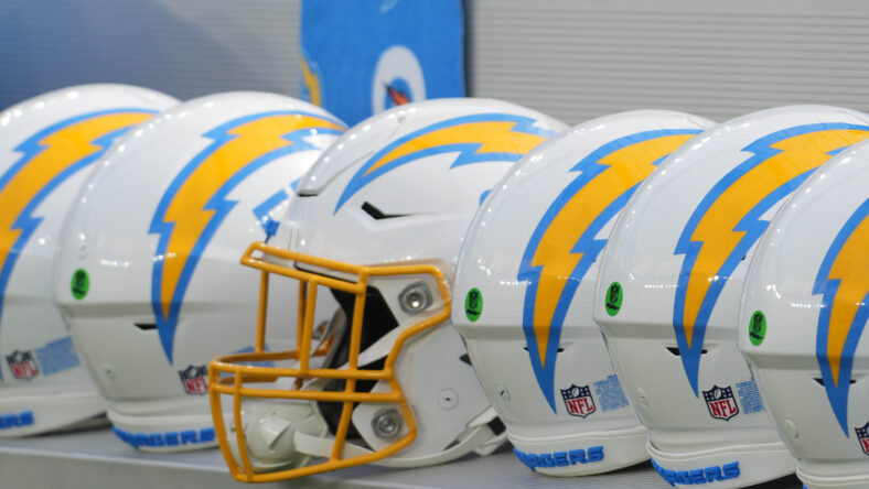 los angeles chargers football schedule