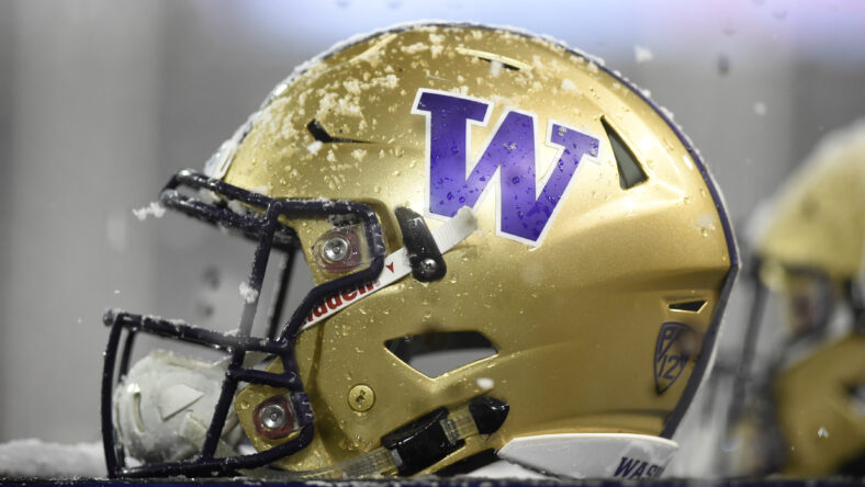 NCAA Football: Washington at Washington State