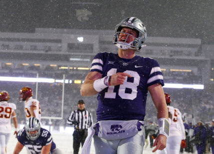 USC Trojans Head Coach Lincoln Riley Visits Transfer Portal QB 3 NCAA Football: Iowa State at Kansas State | USC Trojans Lincoln Riley Visits Will Howard