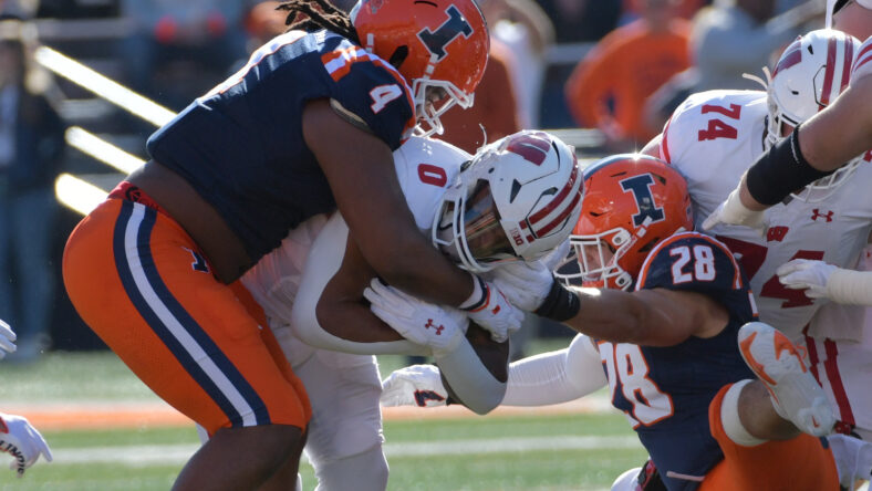 NCAA Football: Wisconsin at Illinois