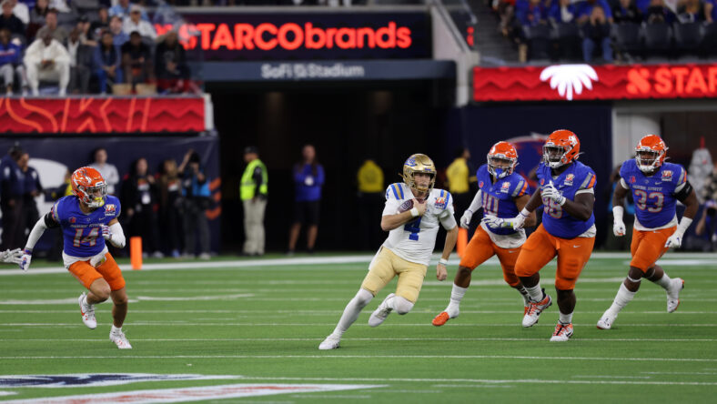 NCAA Football: LA Bowl-UCLA at Boise State