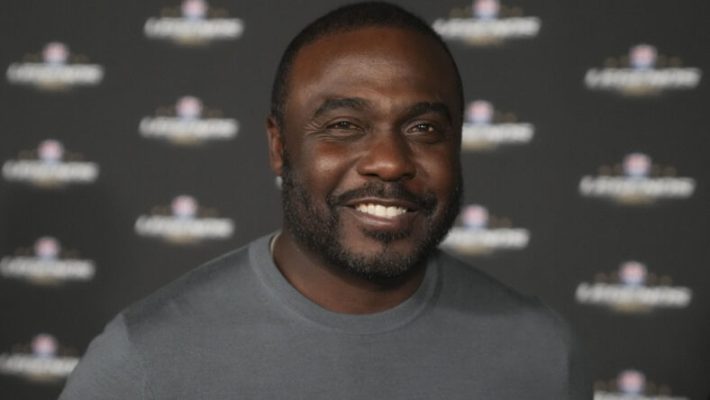 Legendary RB Heaps High Praise On Los Angeles Rams Running Backs (Exclusive) 4 NFL: NFL Alumni Legends Party Presented by USA TODAY NETWORK Ventures