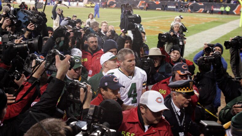 Philip Rivers vs Brett Favre: Who's The Better Hangout? 3 Syndication: Journal Sentinel