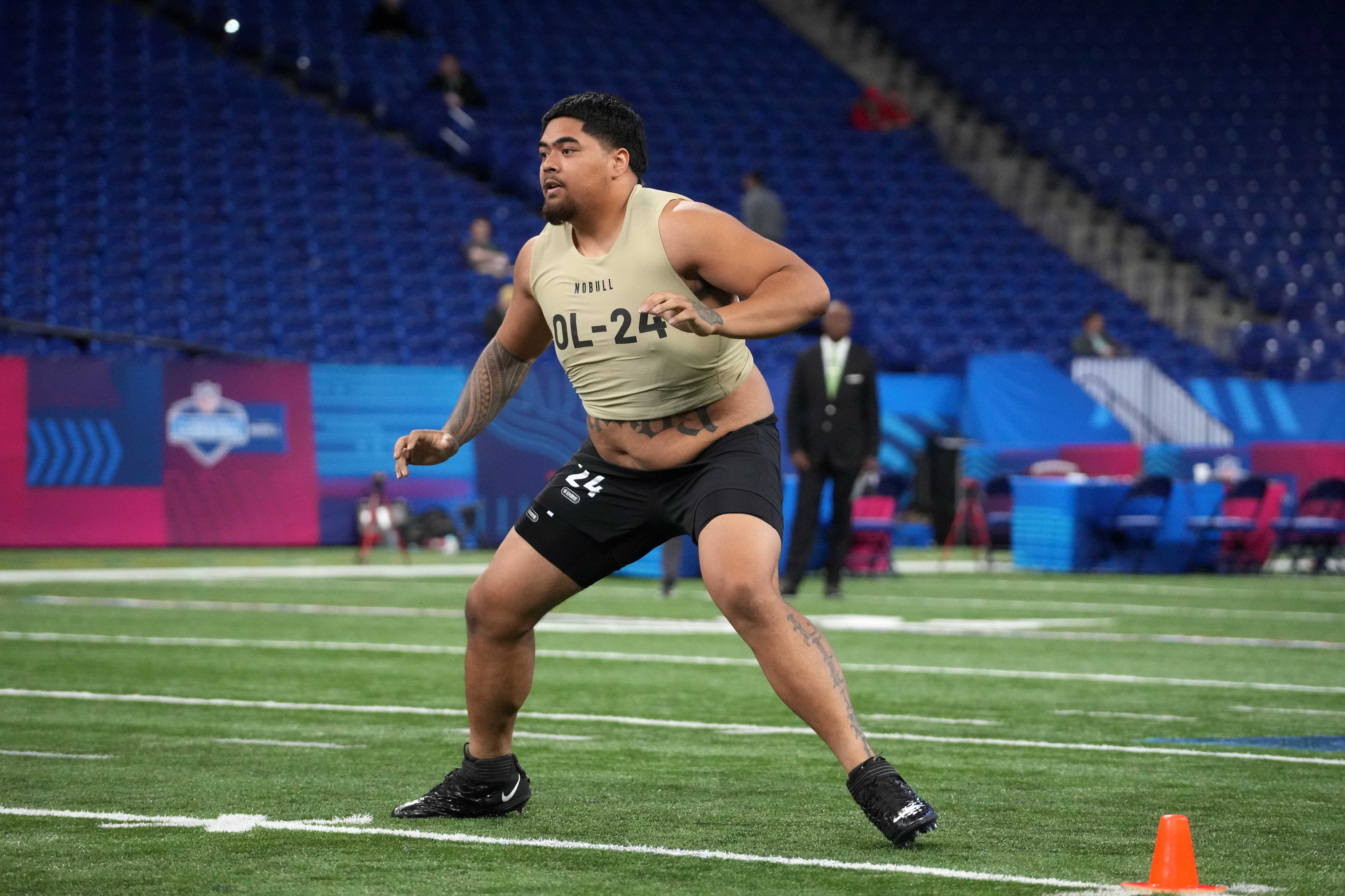 Los Angeles Chargers Mock Draft 2024: 7-Round Mock Using ESPN, PFF Simulators 4 Los Amgeles Chargers mock draft 2024