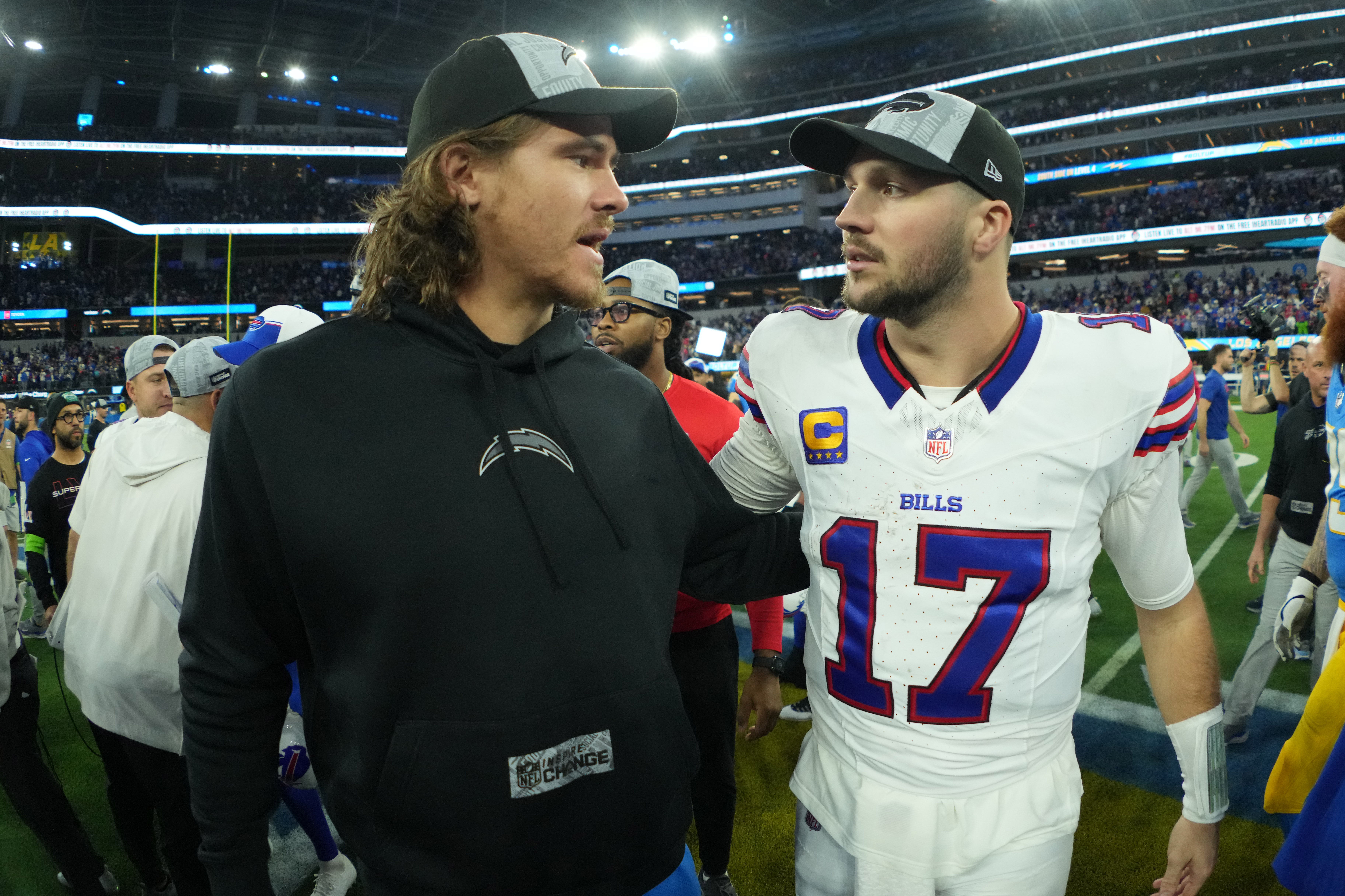 Los Angeles Chargers: New QB Rankings Rate Justin Herbert Slanderously Low 4 NFL: Buffalo Bills at Los Angeles Chargers