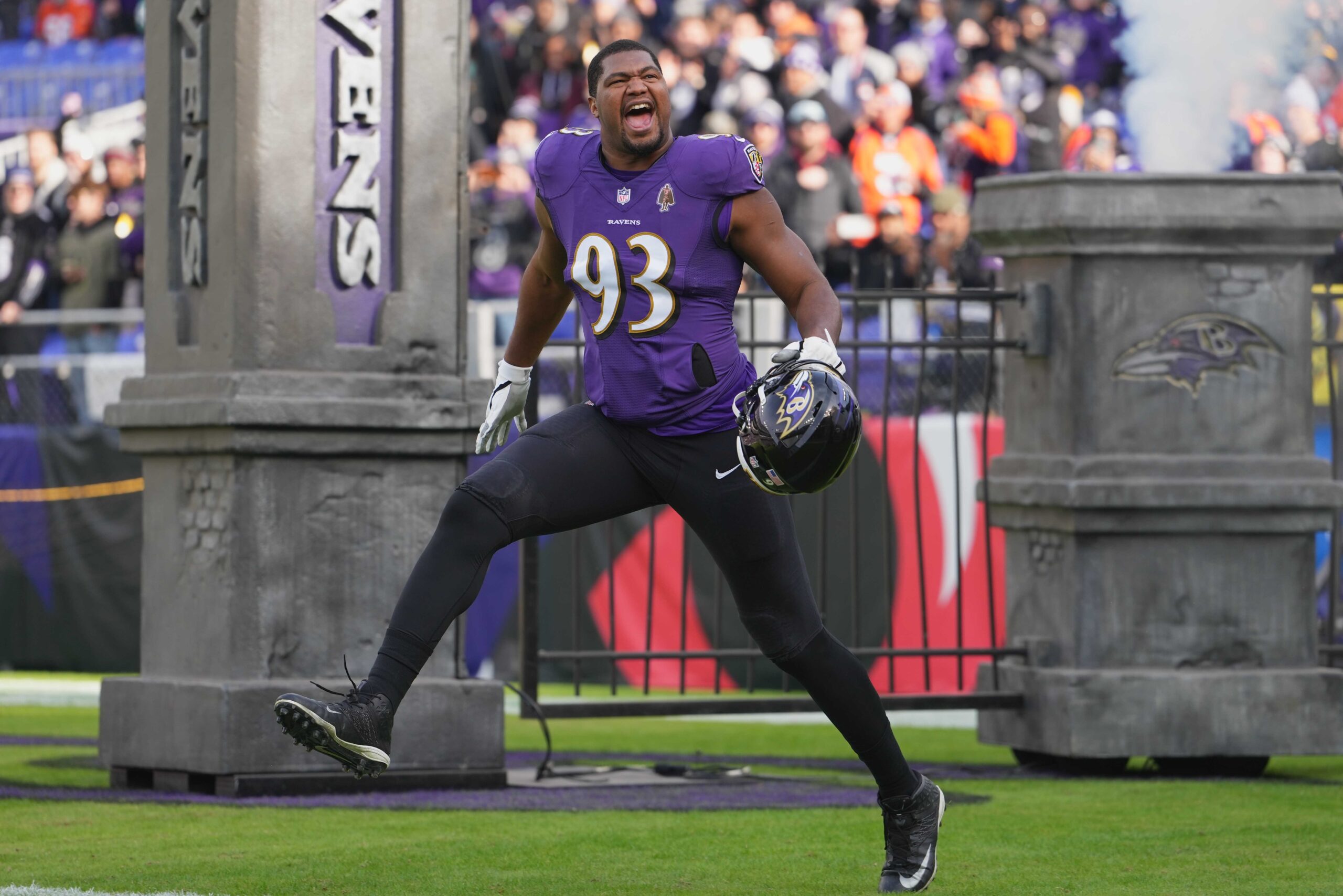 Should the Los Angeles Rams Add 16-year Free Agent to Bolster Young Defensive Line? 4 Los Angeles Rams Free Agent Prospect