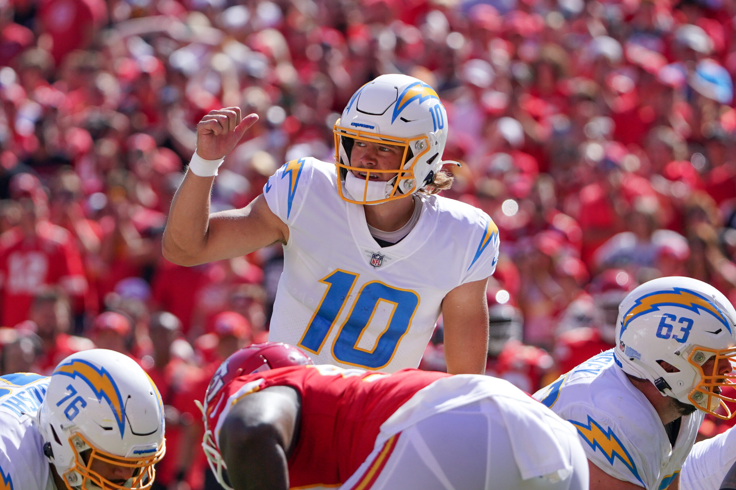 Can the Los Angeles Chargers Upset the Chiefs? Expert Sees Slim Shot at AFC West Crown 3 NFL: Los Angeles Chargers at Kansas City Chiefs
