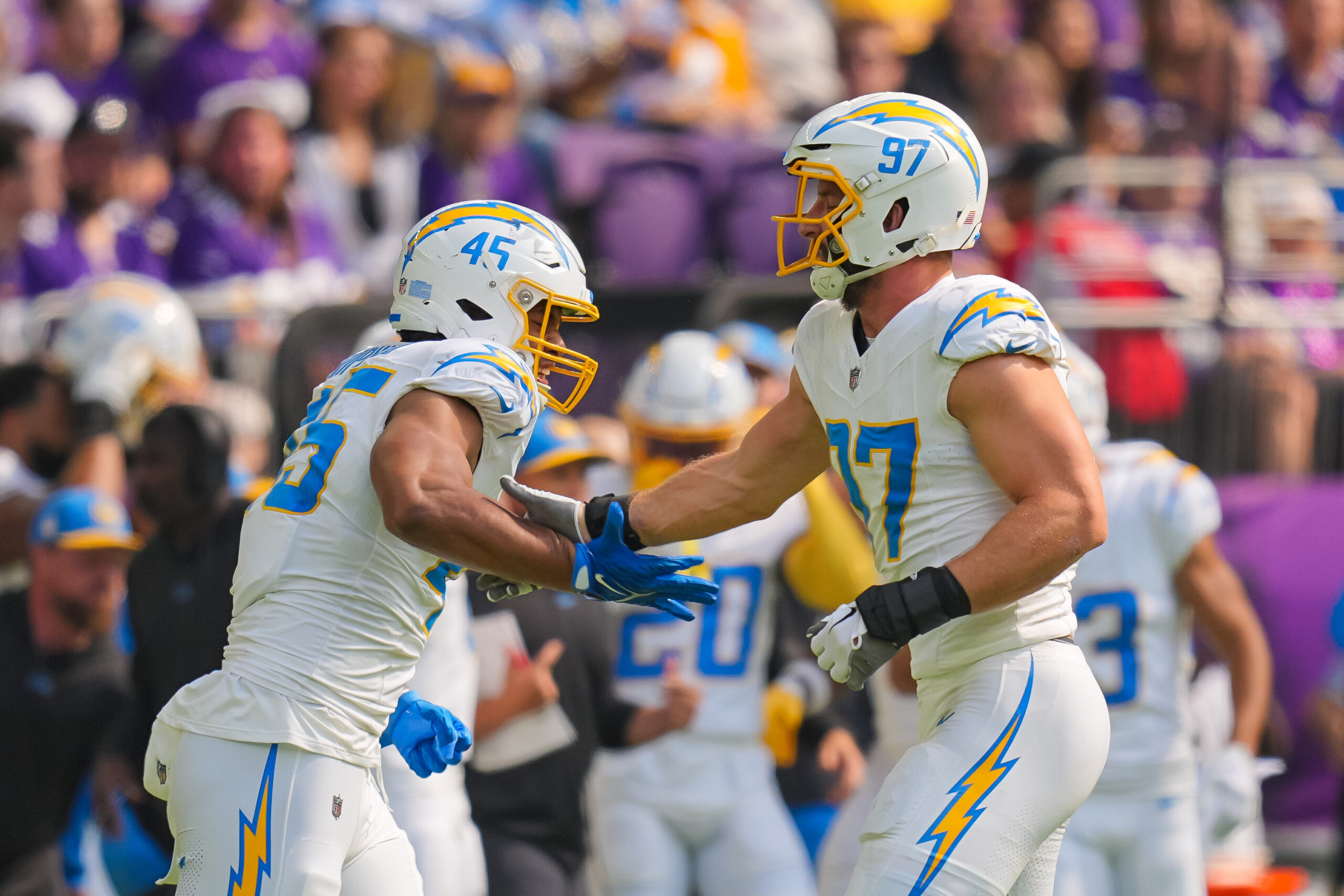 Los Angeles Chargers Edge Rushers Land In NFL Analyst's Top 15 3 NFL: Los Angeles Chargers at Minnesota Vikings