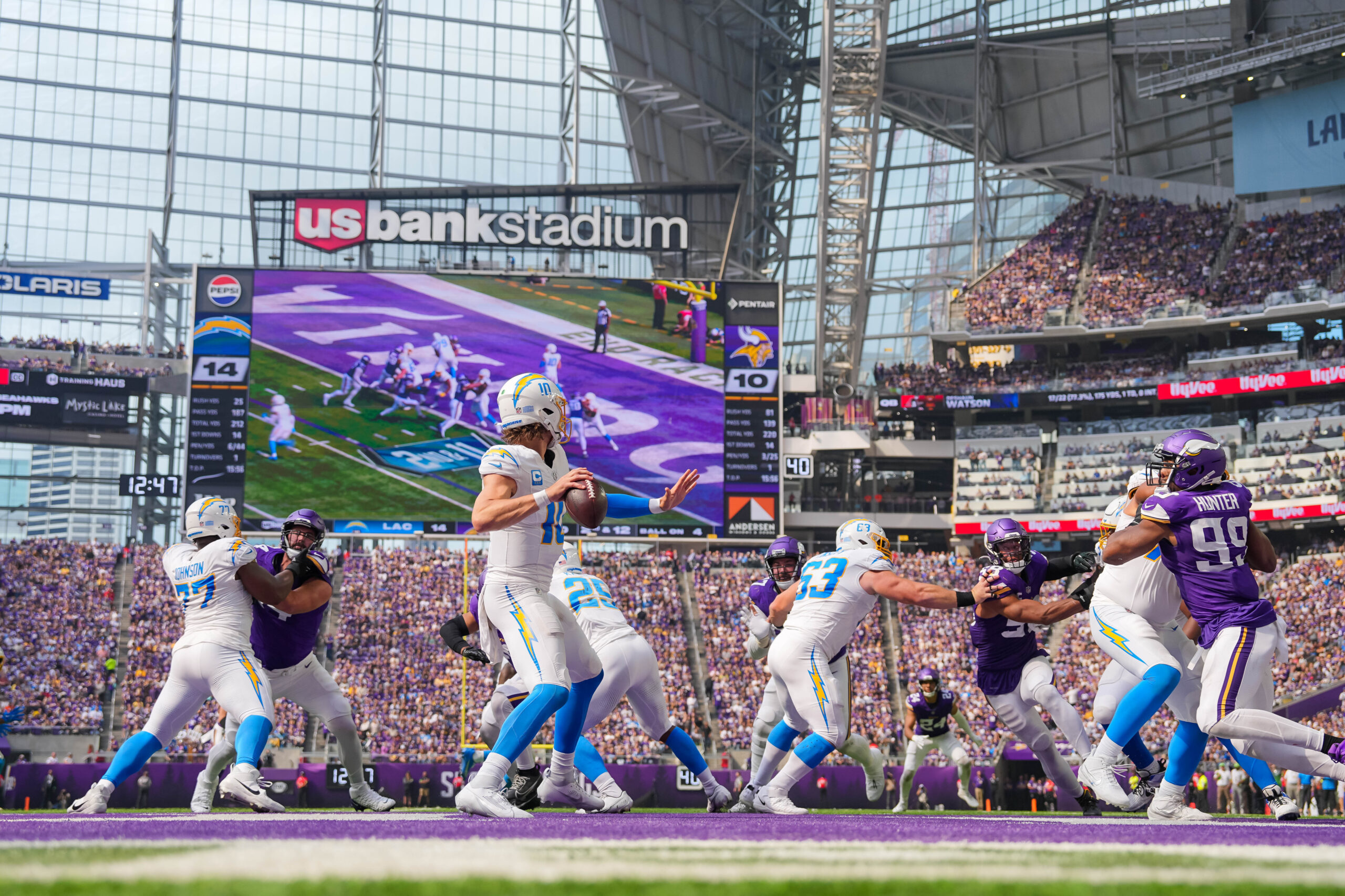 QB Desperate NFL Team Was All In On Justin Herbert Trade From Los Angeles Chargers 4 NFL: Los Angeles Chargers at Minnesota Vikings