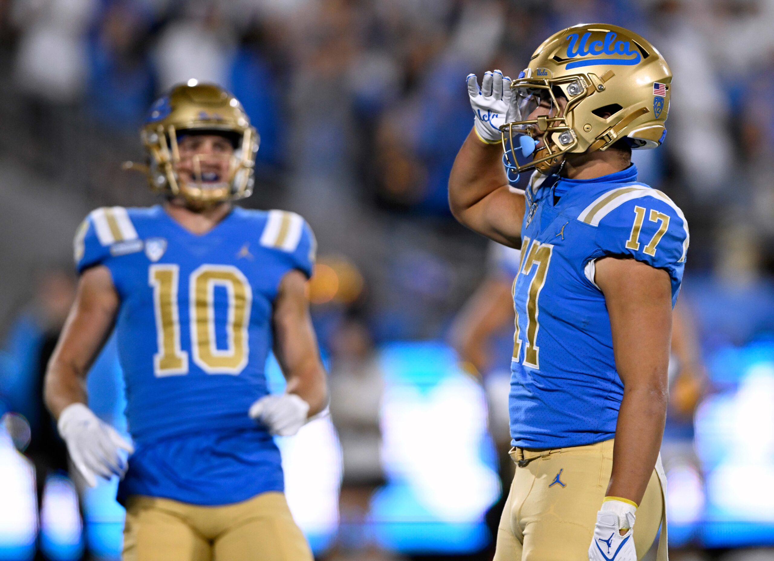 UCLA Football Player Compares Eric Bieniemy's Offense To A Buffet, "Everybody Eats" 3 NCAA Football: Arizona State at UCLA | UCLA Football WR Logan Loya