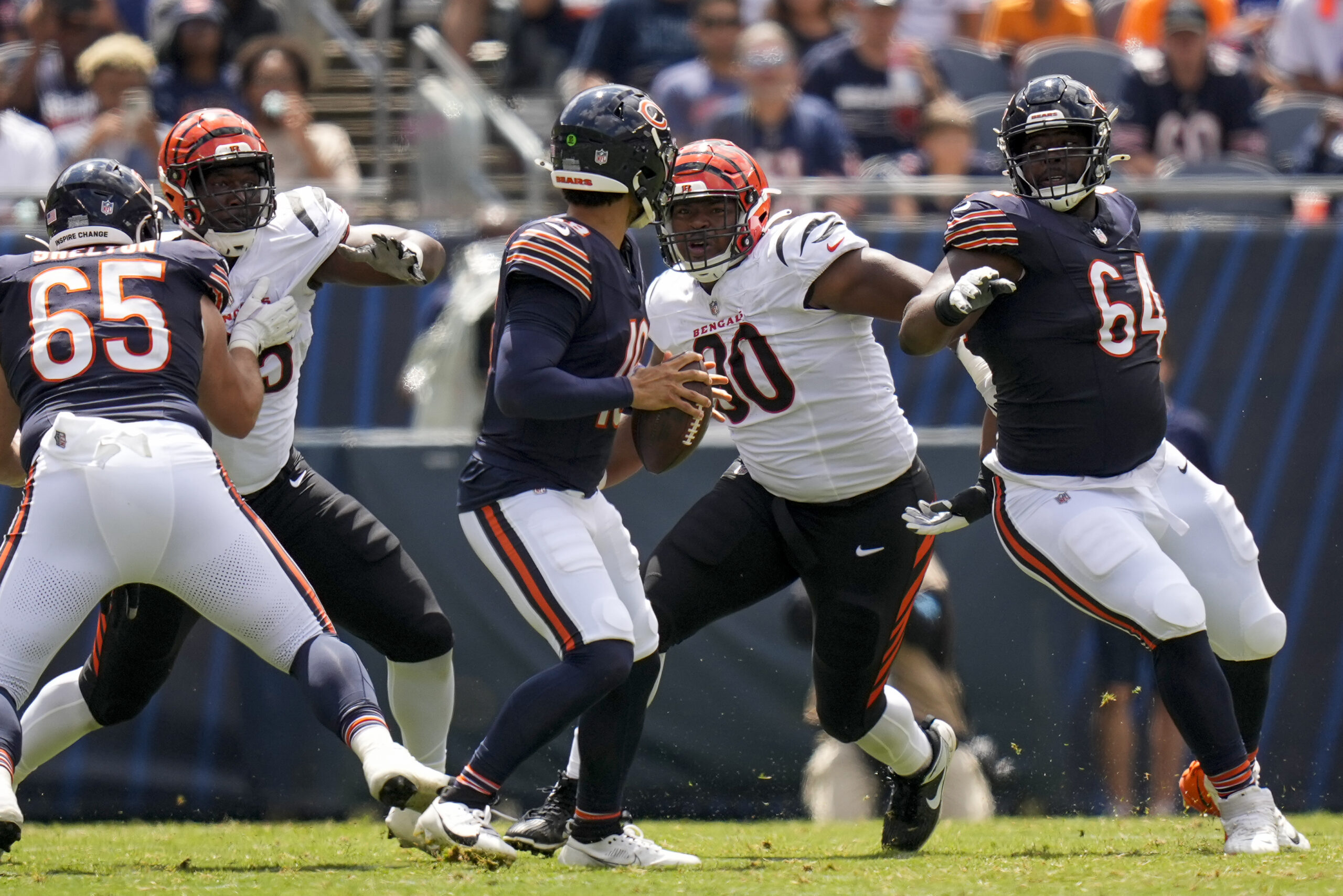 Caleb Williams Showing The World Why USC Trojans Fans Loved Him (And Sometimes Why They Didn't) 4 NFL: Cincinnati Bengals at Chicago Bears Caleb Williams