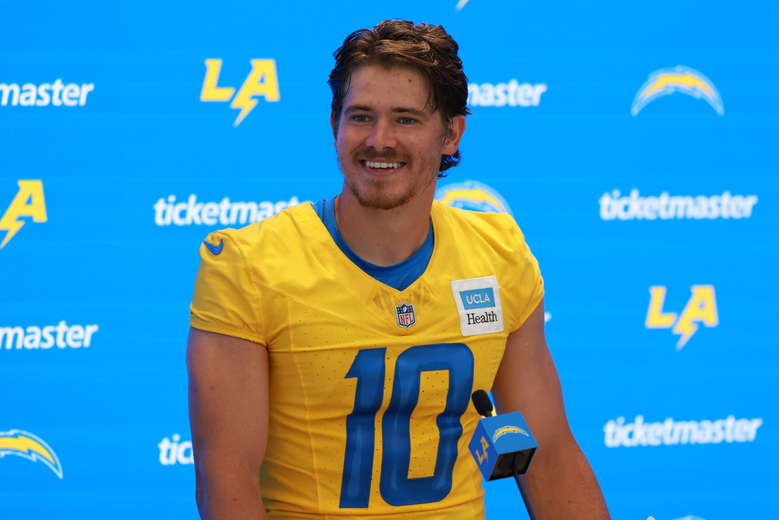 Chargers Release New 53-Man Roster, See Who Made The Cut 3 NFL: Los Angeles Chargers Training Camp