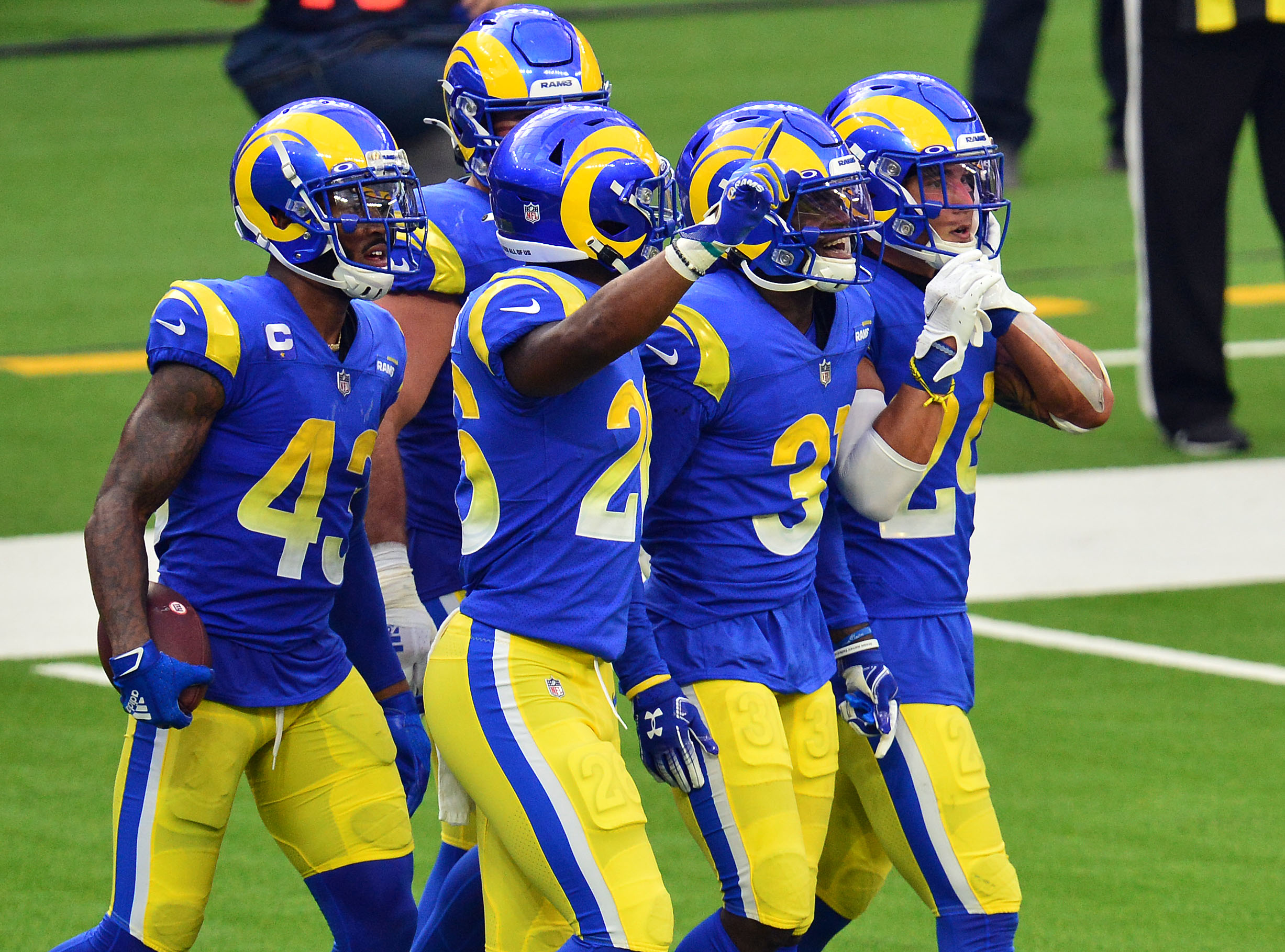 Sean McVay Not Concerned By Drain Of Los Angeles Rams Defensive Leadership 4 NFL: New York Giants at Los Angeles Rams