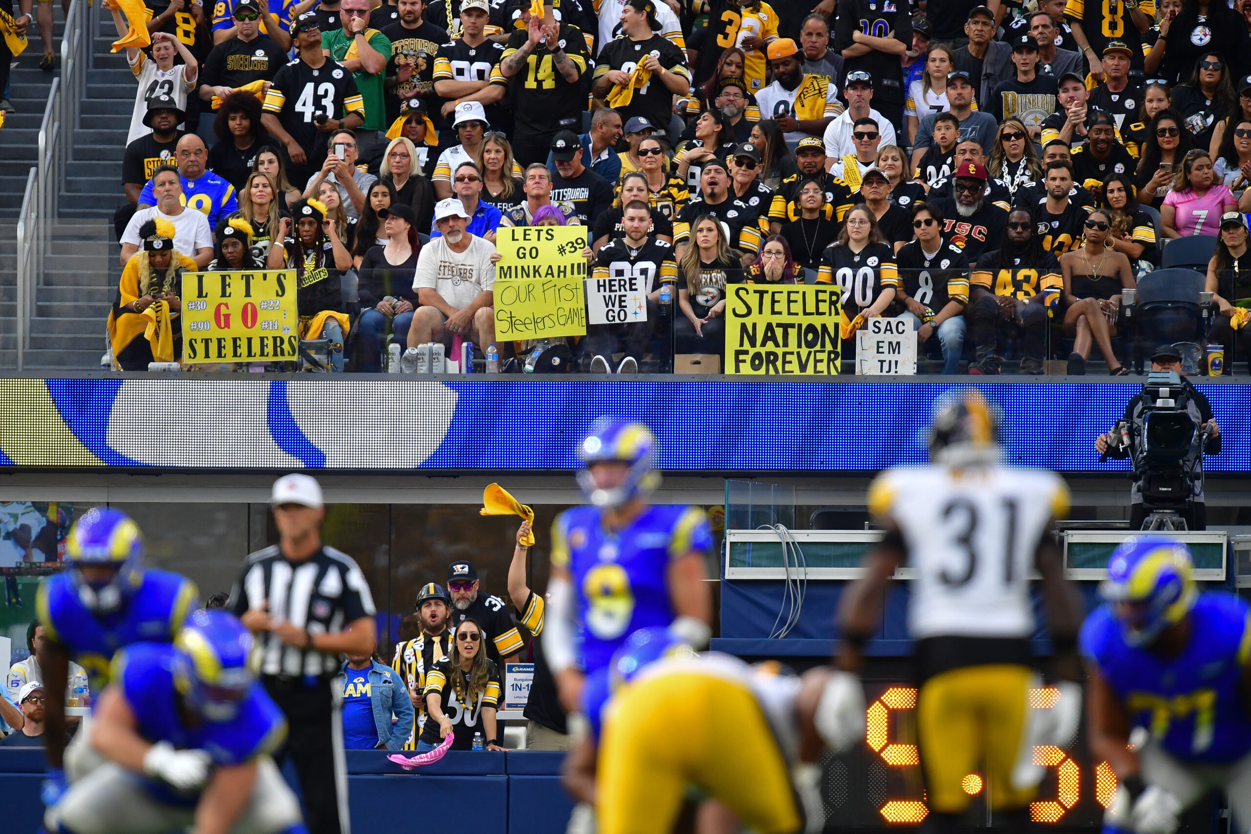 Can The Los Angeles Rams Steal This 46-Year-Old Title From Iconic Franchise? 4 NFL: Pittsburgh Steelers at Los Angeles Rams