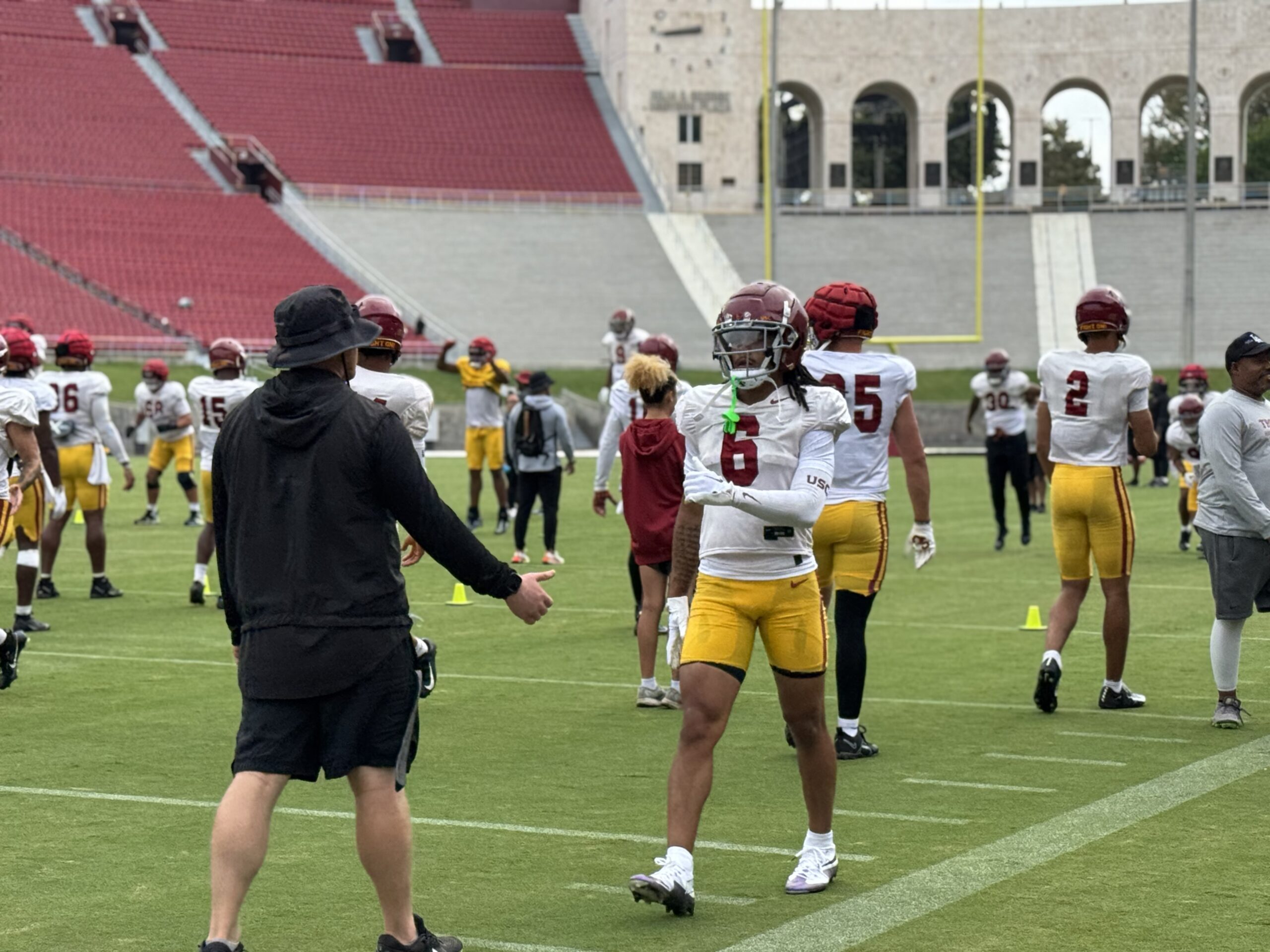 4-Star LB with Deep USC Trojans Connections to Visit On Big Recruiting Weekend 4 USC Trojans