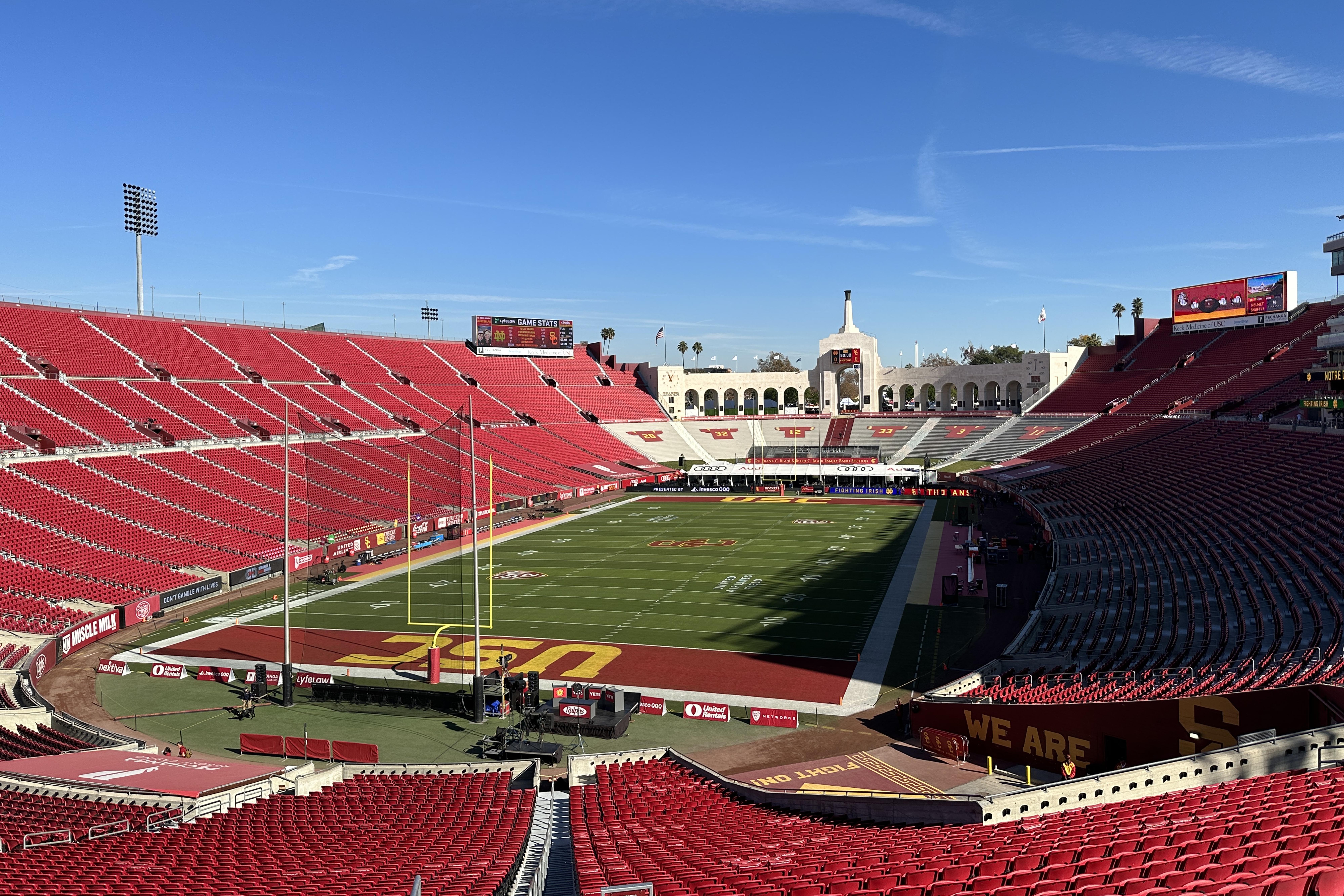 4-Star LB with Deep USC Trojans Connections to Visit On Big Recruiting Weekend 3 NCAA Football: Notre Dame at Southern California